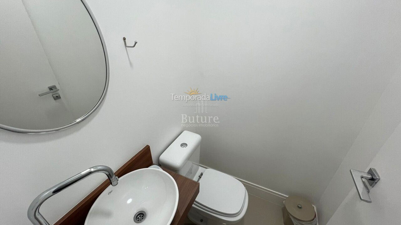Apartamento para aluguel de temporada em Itapema (Meia Praia)