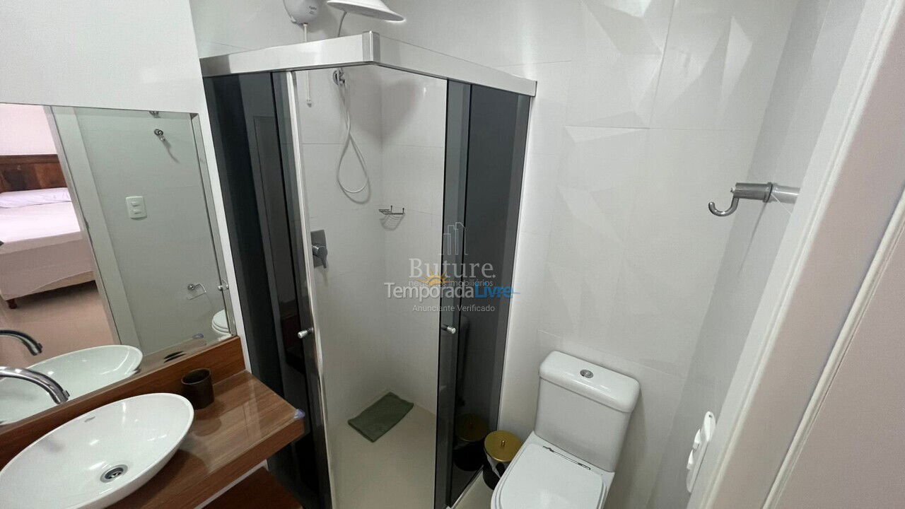 Apartamento para aluguel de temporada em Itapema (Meia Praia)
