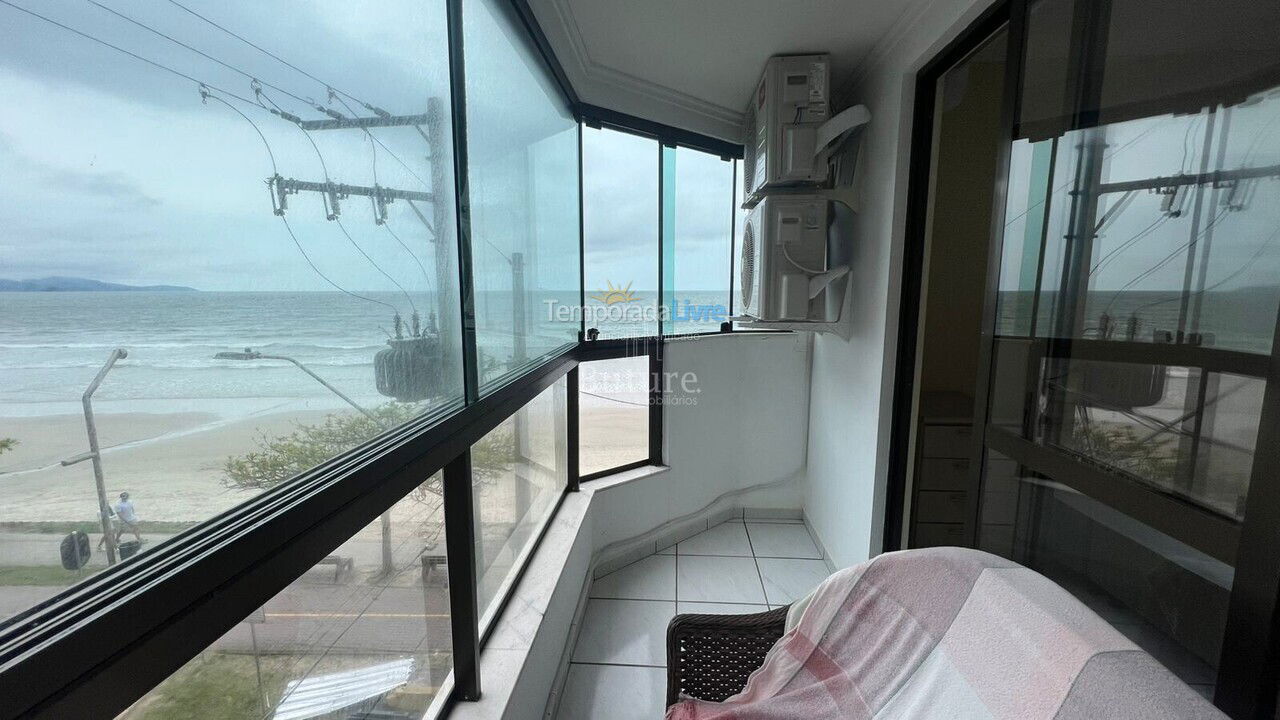 Apartamento para aluguel de temporada em Itapema (Meia Praia)