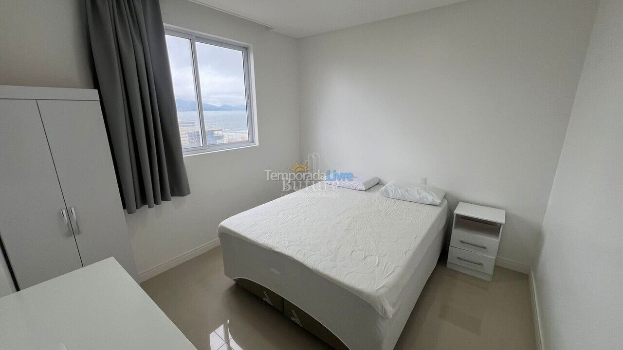 Apartamento para aluguel de temporada em Itapema (Meia Praia)