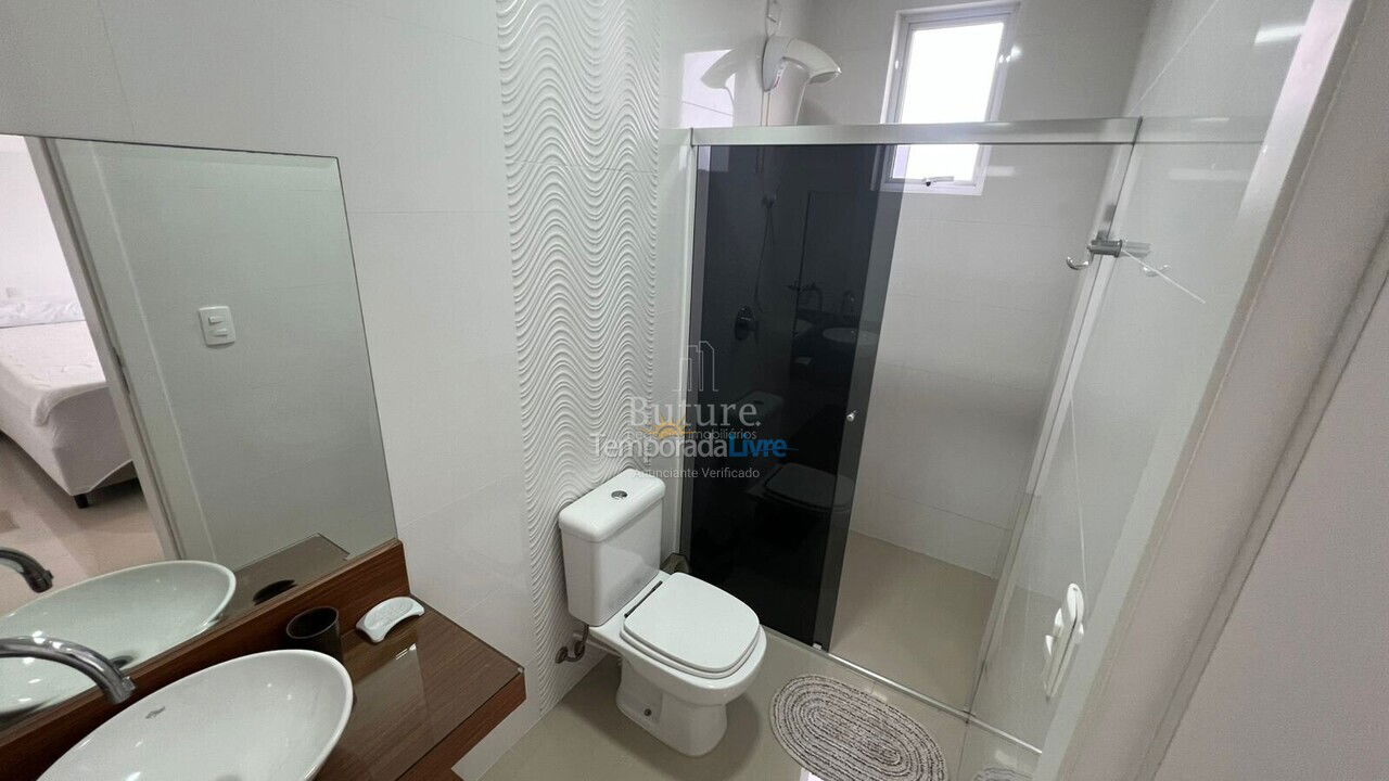 Apartamento para aluguel de temporada em Itapema (Meia Praia)