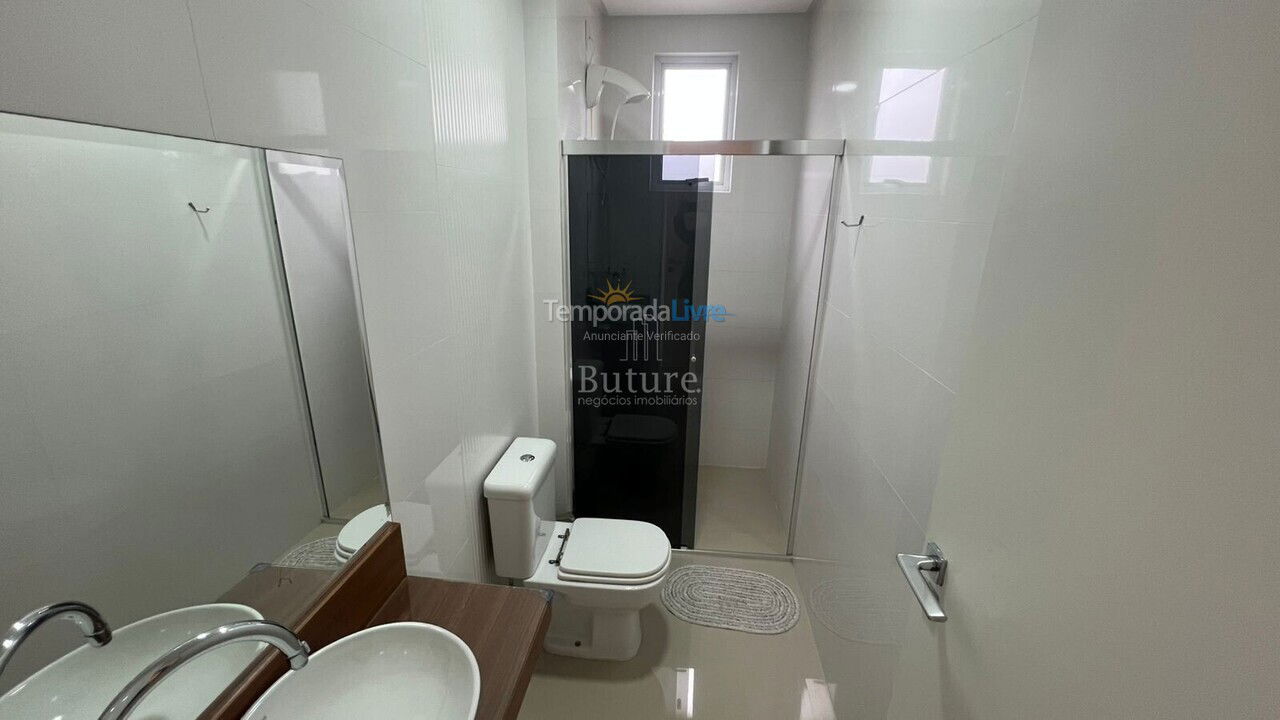 Apartamento para aluguel de temporada em Itapema (Meia Praia)