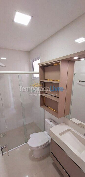 Apartamento para alquiler de vacaciones em Itapema (Meia Praia)