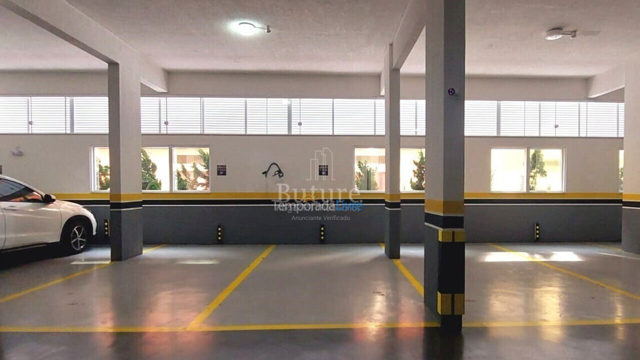 Apartamento para alquiler de vacaciones em Itapema (Meia Praia)