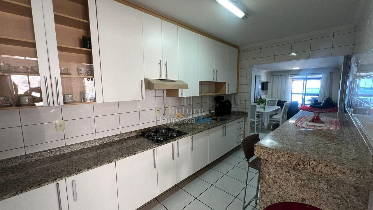 Apartamento para aluguel de temporada em Itapema (Meia Praia)