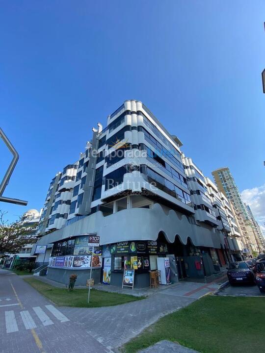 Apartamento para aluguel de temporada em Itapema (Meia Praia)