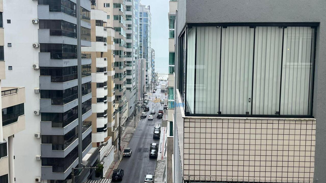Apartamento para aluguel de temporada em Itapema (Meia Praia)