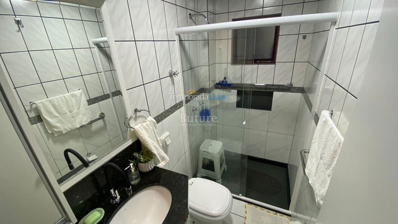 Apartamento para aluguel de temporada em Itapema (Meia Praia)