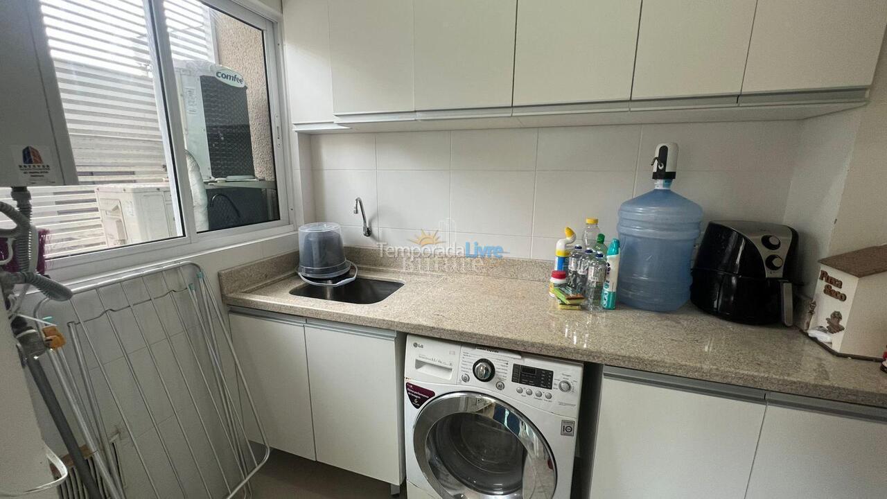 Apartamento para aluguel de temporada em Itapema (Meia Praia)