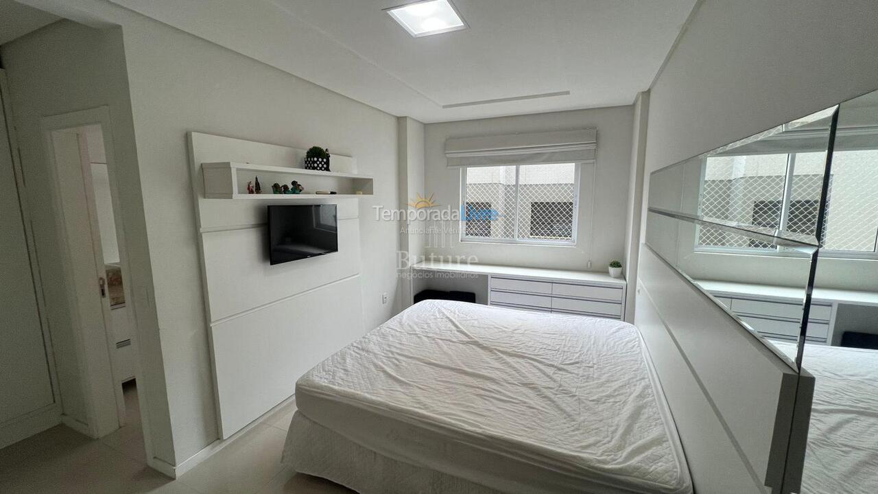 Apartamento para aluguel de temporada em Itapema (Meia Praia)