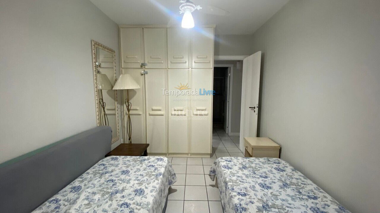Apartamento para aluguel de temporada em Itapema (Meia Praia)