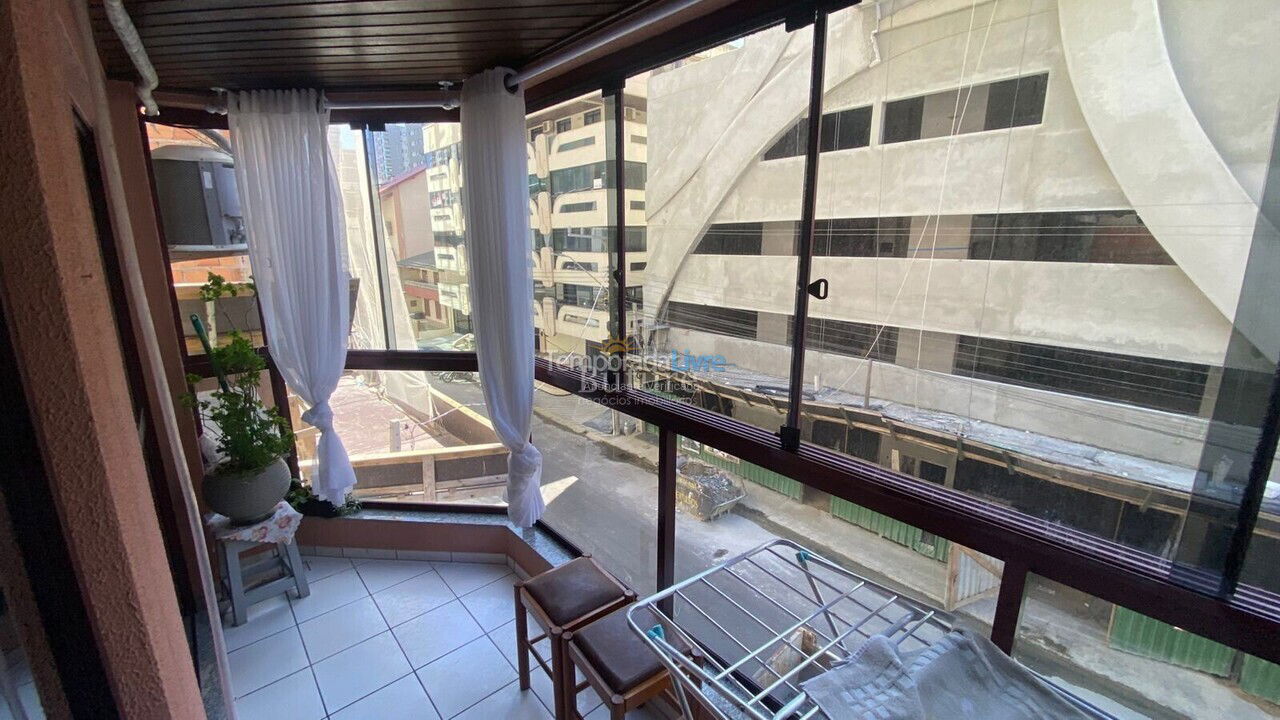 Apartamento para aluguel de temporada em Itapema (Meia Praia)