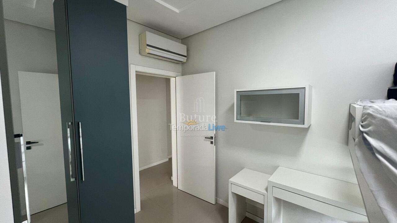 Apartamento para aluguel de temporada em Itapema (Meia Praia)