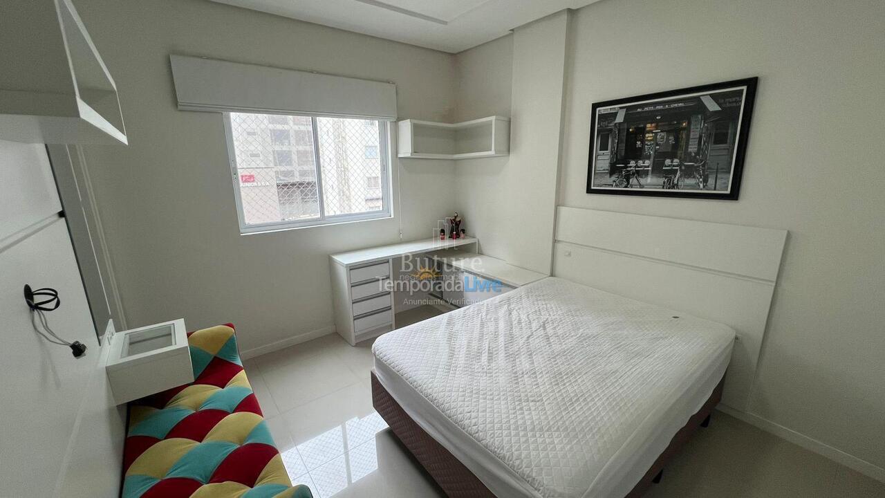 Apartamento para aluguel de temporada em Itapema (Meia Praia)