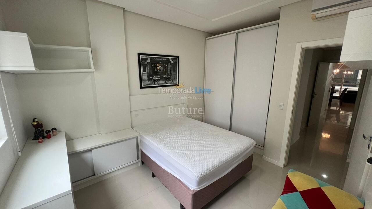 Apartamento para aluguel de temporada em Itapema (Meia Praia)