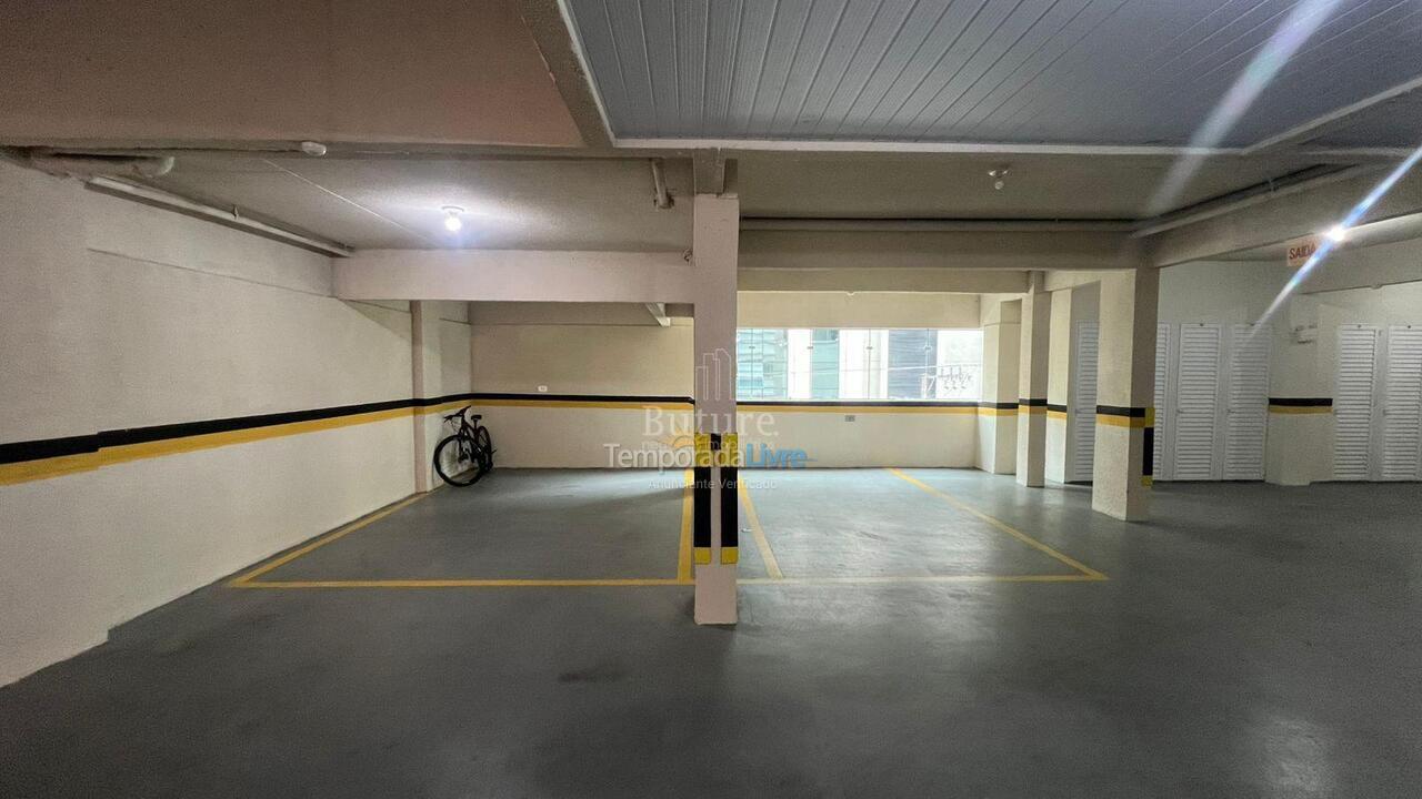 Apartamento para aluguel de temporada em Itapema (Meia Praia)