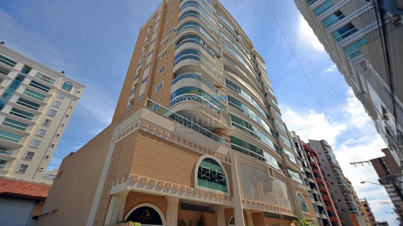Apartamento para aluguel de temporada em Itapema (Meia Praia)