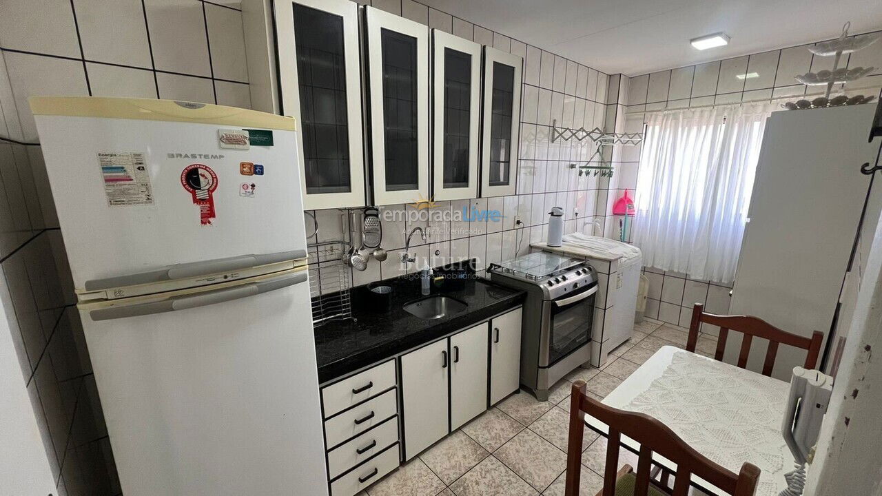 Apartamento para aluguel de temporada em Itapema (Meia Praia)