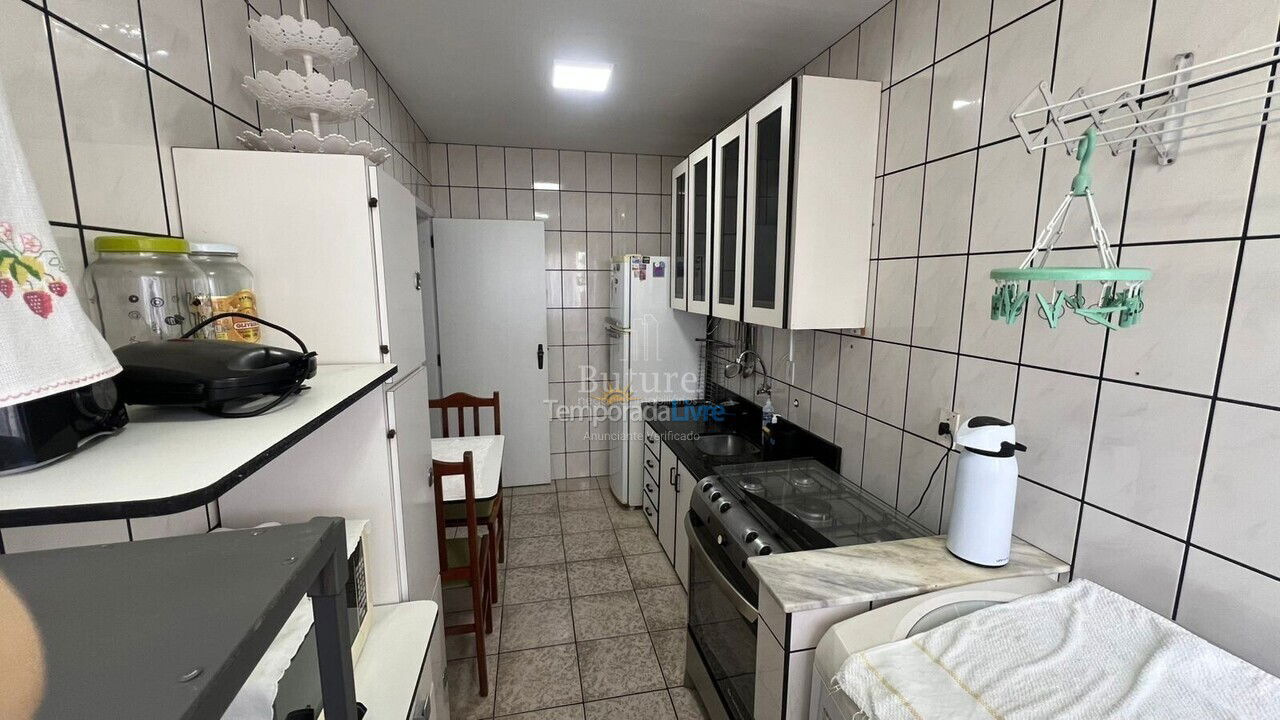 Apartamento para aluguel de temporada em Itapema (Meia Praia)