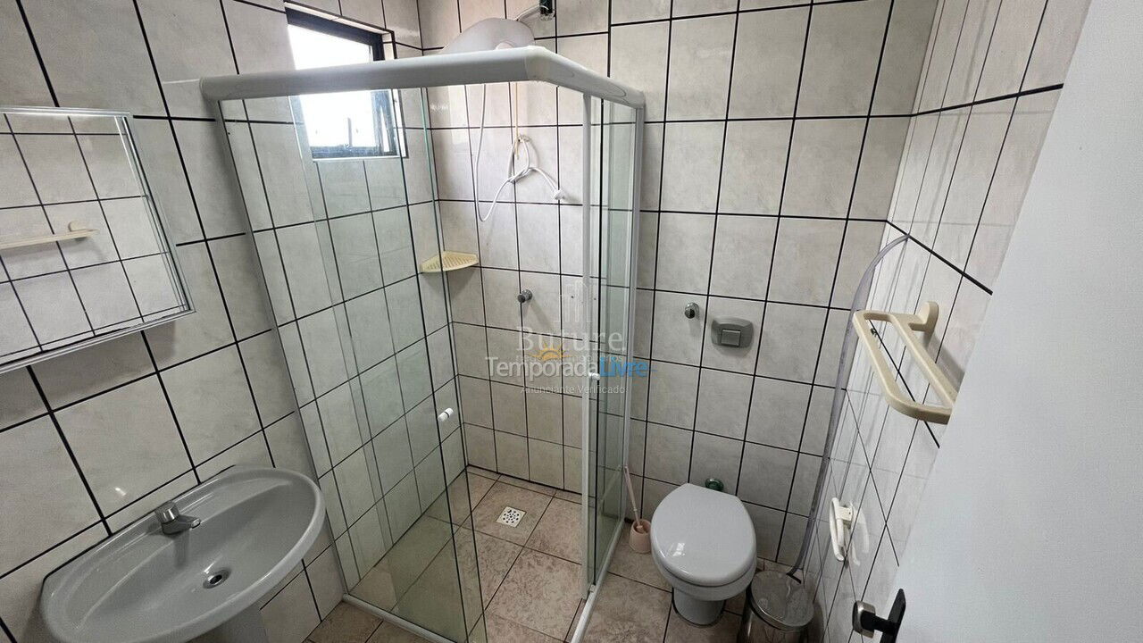 Apartamento para aluguel de temporada em Itapema (Meia Praia)