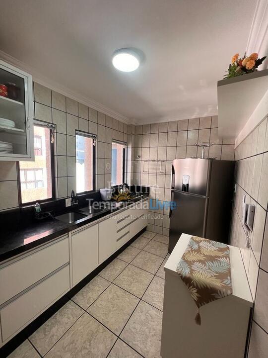 Apartamento para aluguel de temporada em Itapema (Meia Praia)