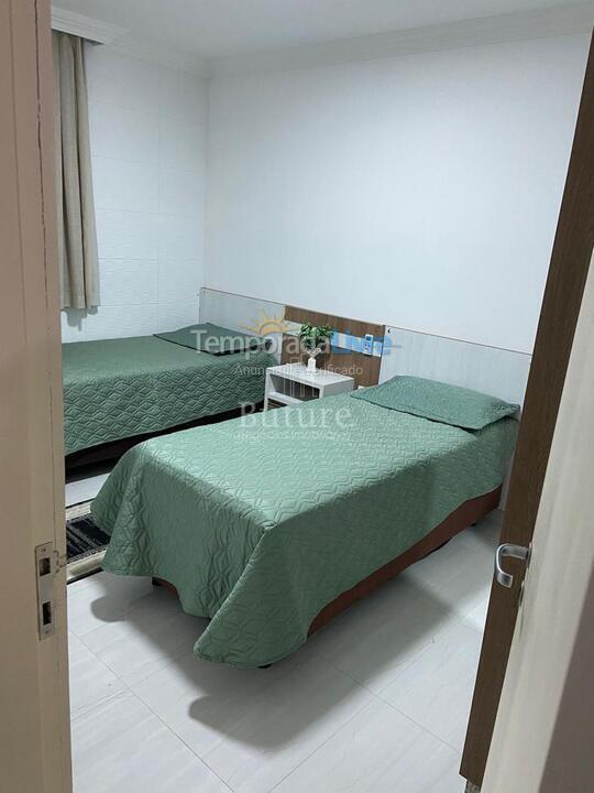 Apartamento para aluguel de temporada em Itapema (Meia Praia)