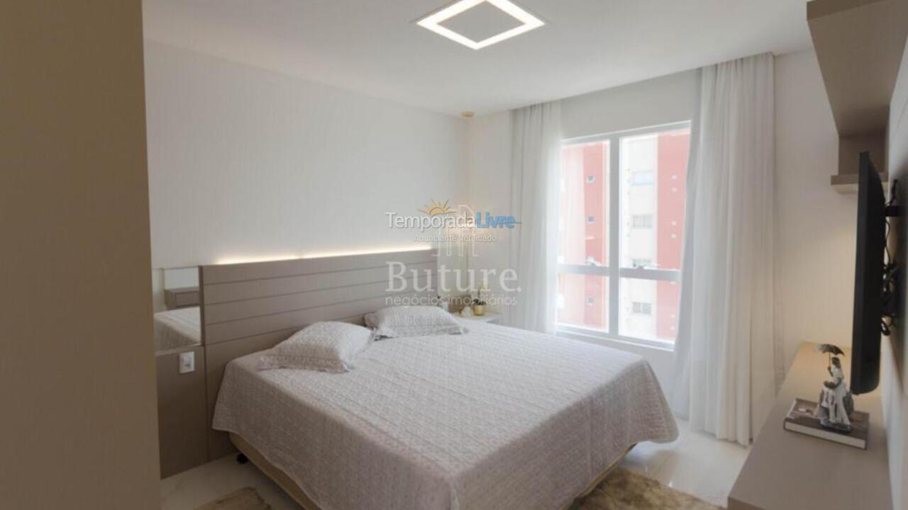 Apartamento para aluguel de temporada em Itapema (Meia Praia)