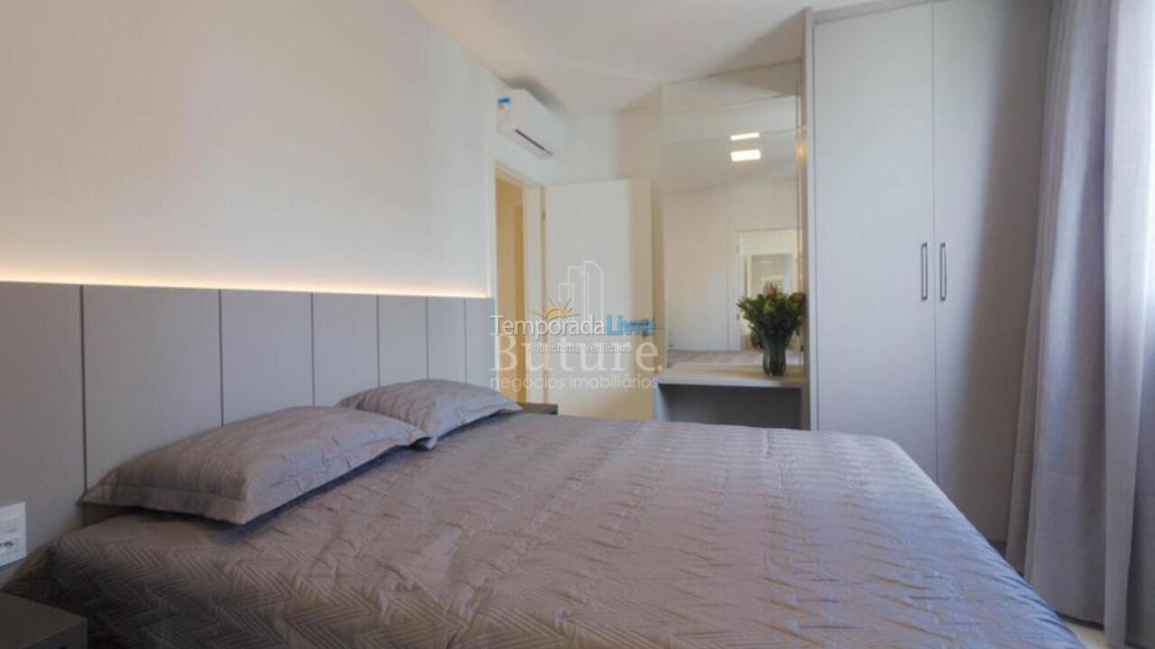 Apartamento para aluguel de temporada em Itapema (Meia Praia)