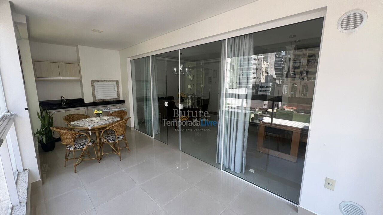 Apartment for vacation rental in Itapema (Meia Praia)