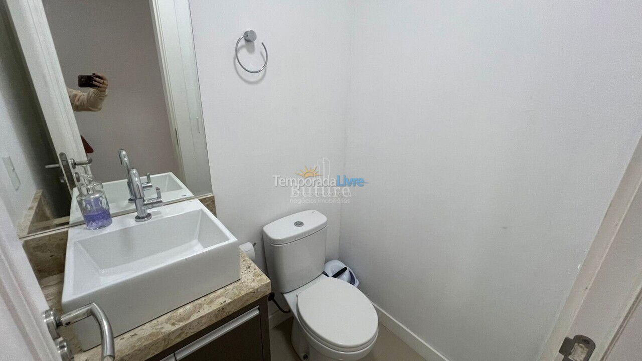 Apartment for vacation rental in Itapema (Meia Praia)