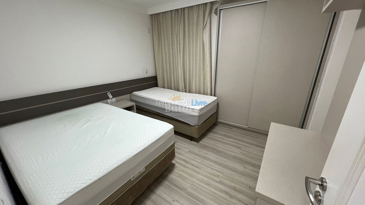 Apartment for vacation rental in Itapema (Meia Praia)