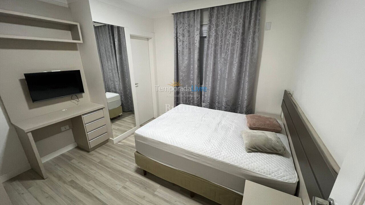Apartment for vacation rental in Itapema (Meia Praia)
