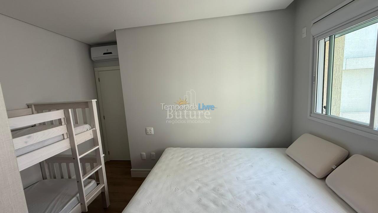 Apartment for vacation rental in Itapema (Meia Praia)