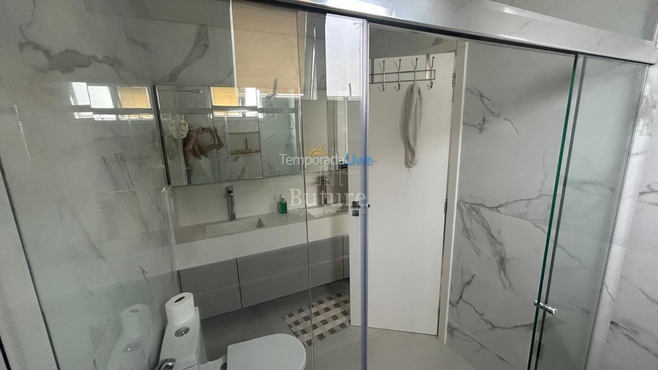 Apartment for vacation rental in Itapema (Meia Praia)