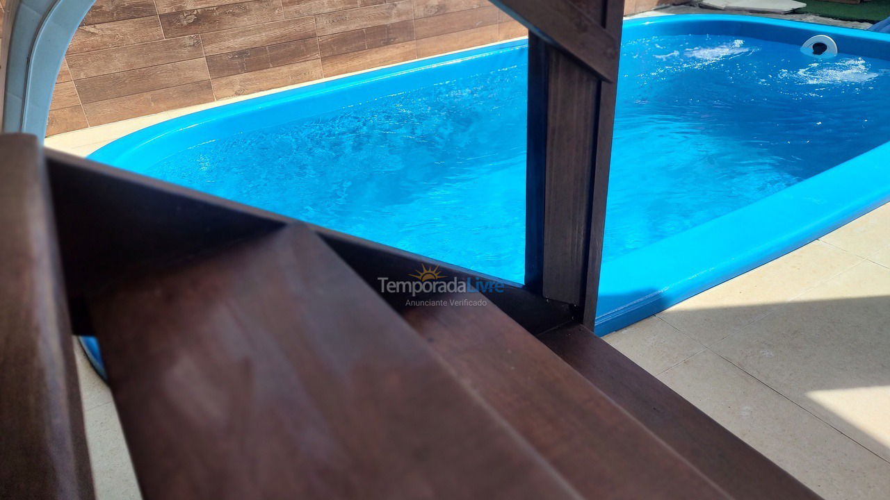 Casa para aluguel de temporada em Serra (Praia de Capuba)