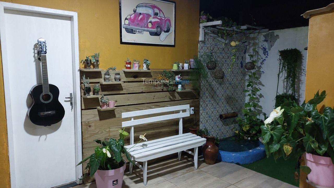 Casa para aluguel de temporada em Serra (Praia de Capuba)