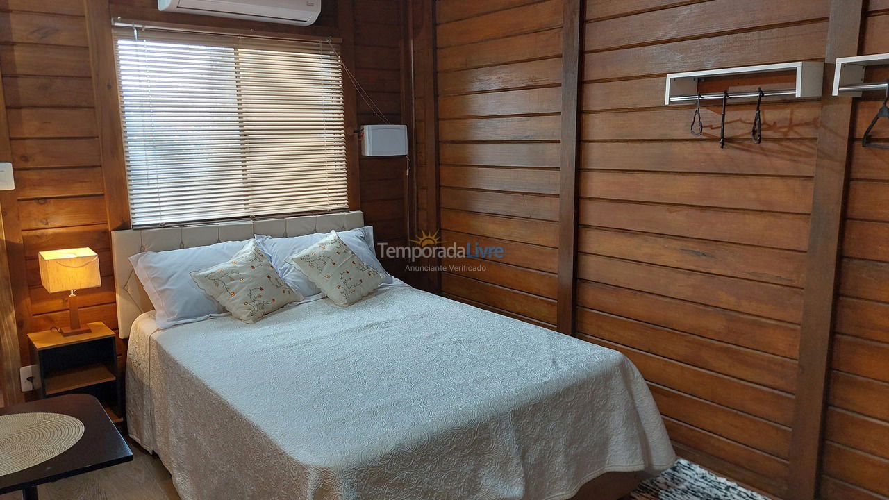 Casa para aluguel de temporada em Serra (Praia de Capuba)