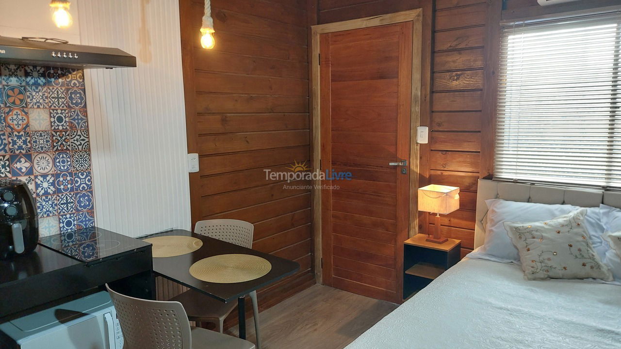 Casa para aluguel de temporada em Serra (Praia de Capuba)