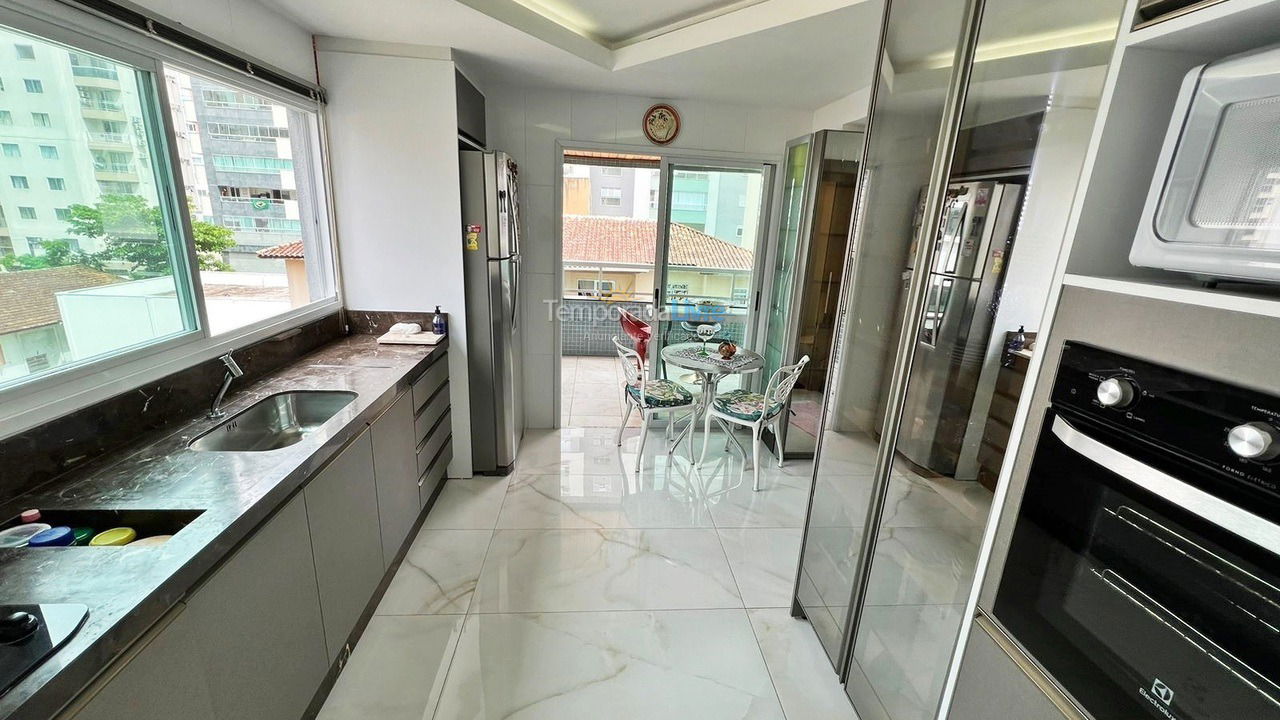 Apartamento para alquiler de vacaciones em Balneário Camboriú (Praia Central)
