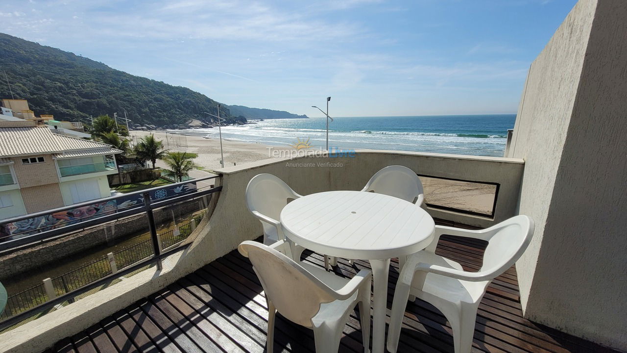 Apartment for vacation rental in Bombinhas (Praia de Bombas)