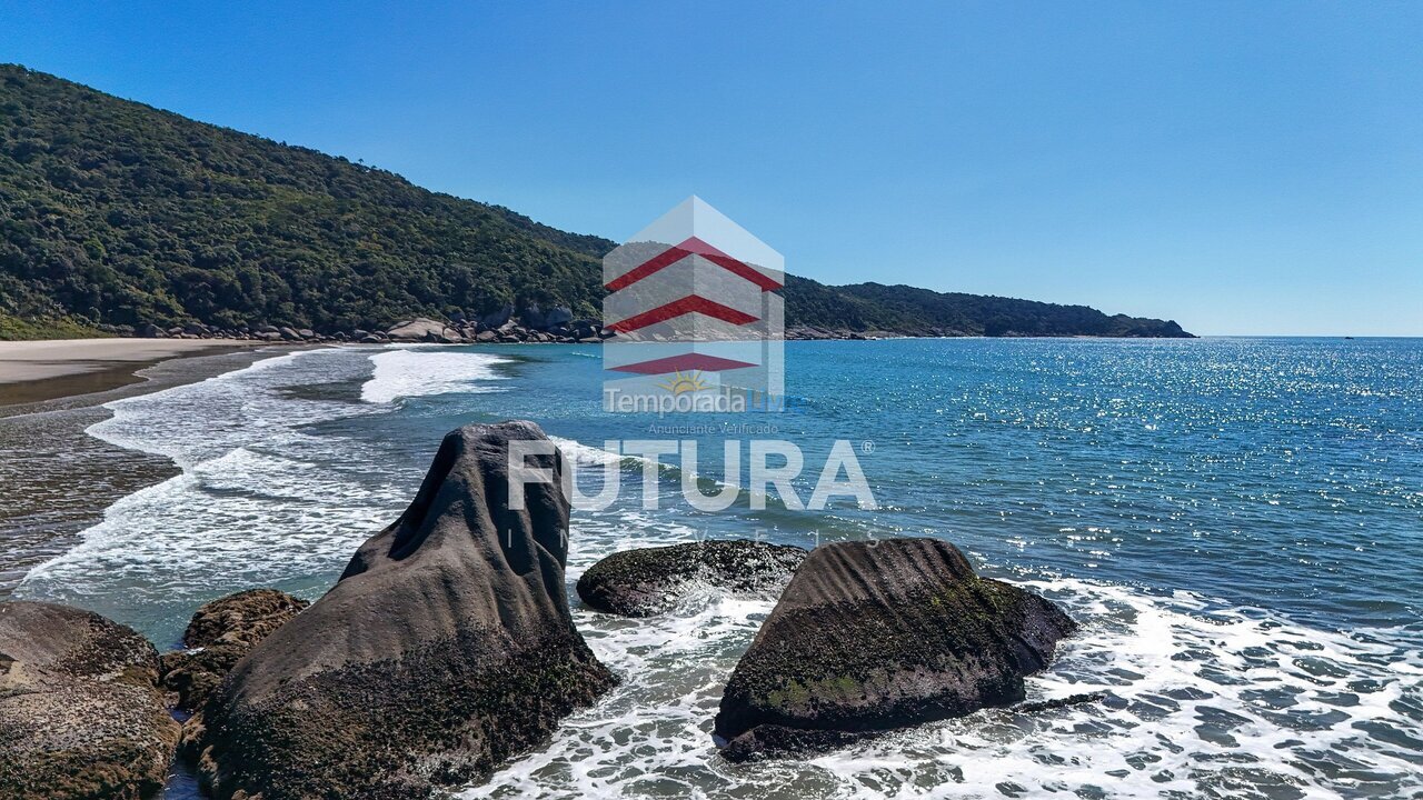 Apartment for vacation rental in Bombinhas (Praia de Bombas)