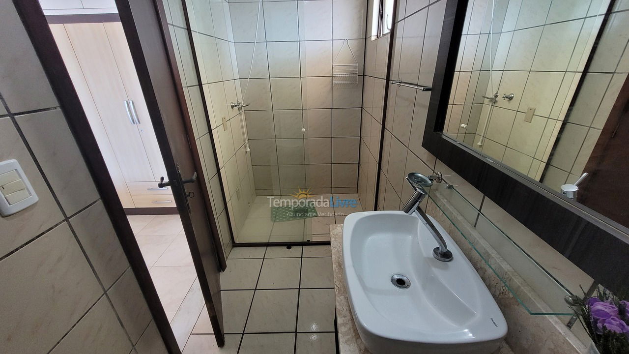 Apartamento para aluguel de temporada em Bombinhas (Praia de Bombas)