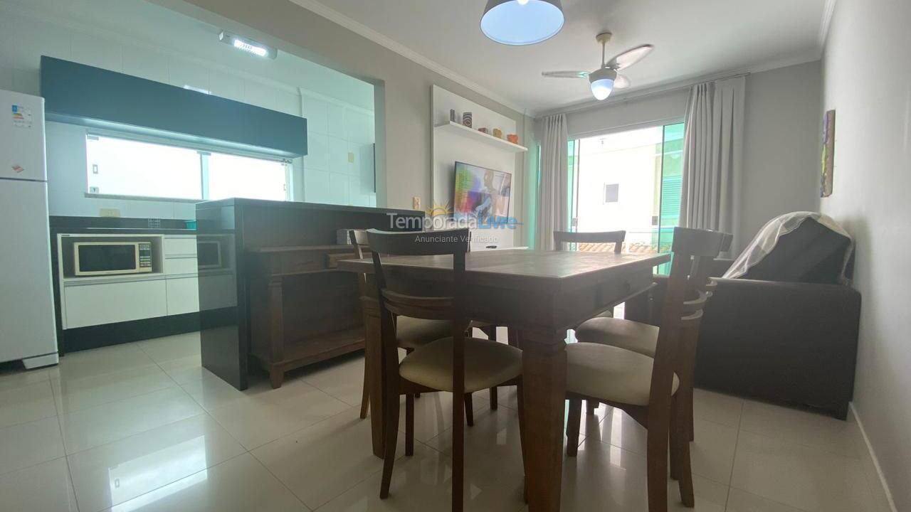 Apartamento para aluguel de temporada em Bombinhas (Praia de Bombas)