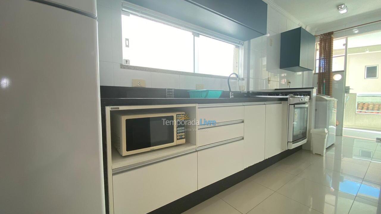 Apartamento para aluguel de temporada em Bombinhas (Praia de Bombas)