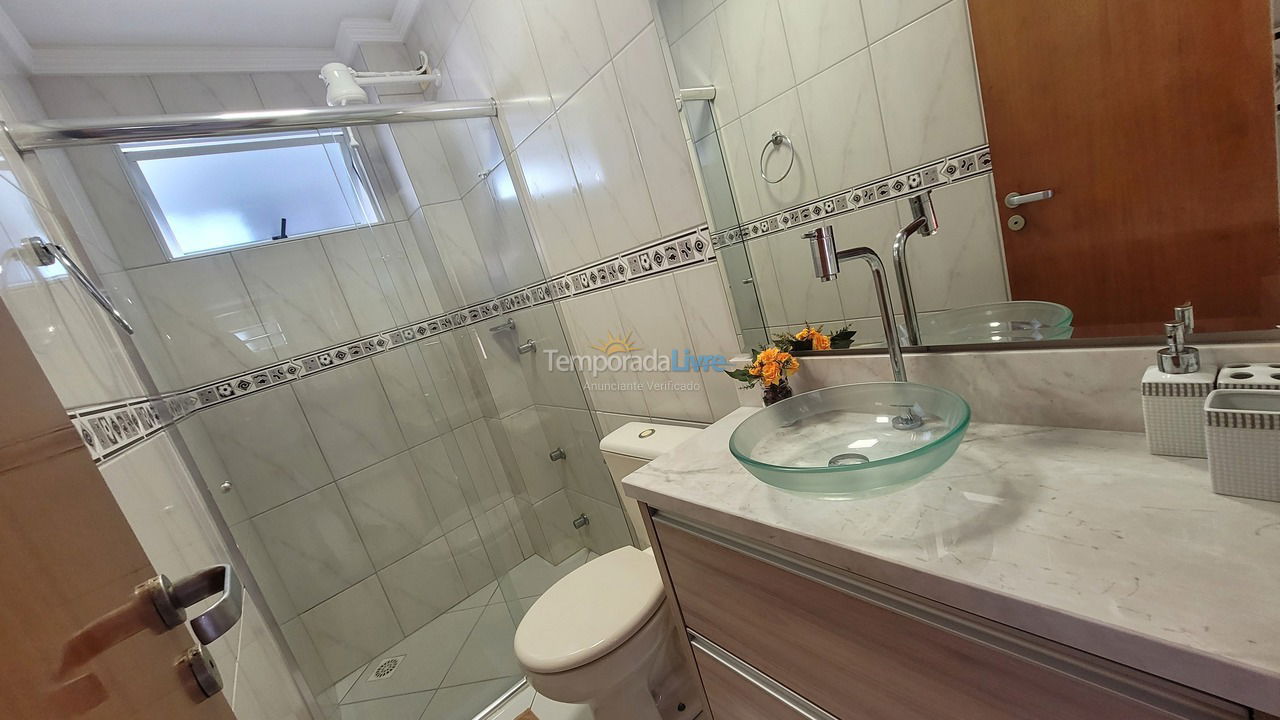 Apartamento para aluguel de temporada em Bombinhas (Praia de Bombas)