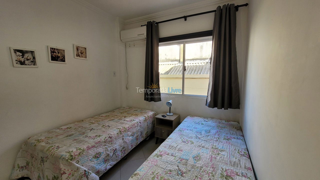 Apartment for vacation rental in Bombinhas (Praia de Bombas)