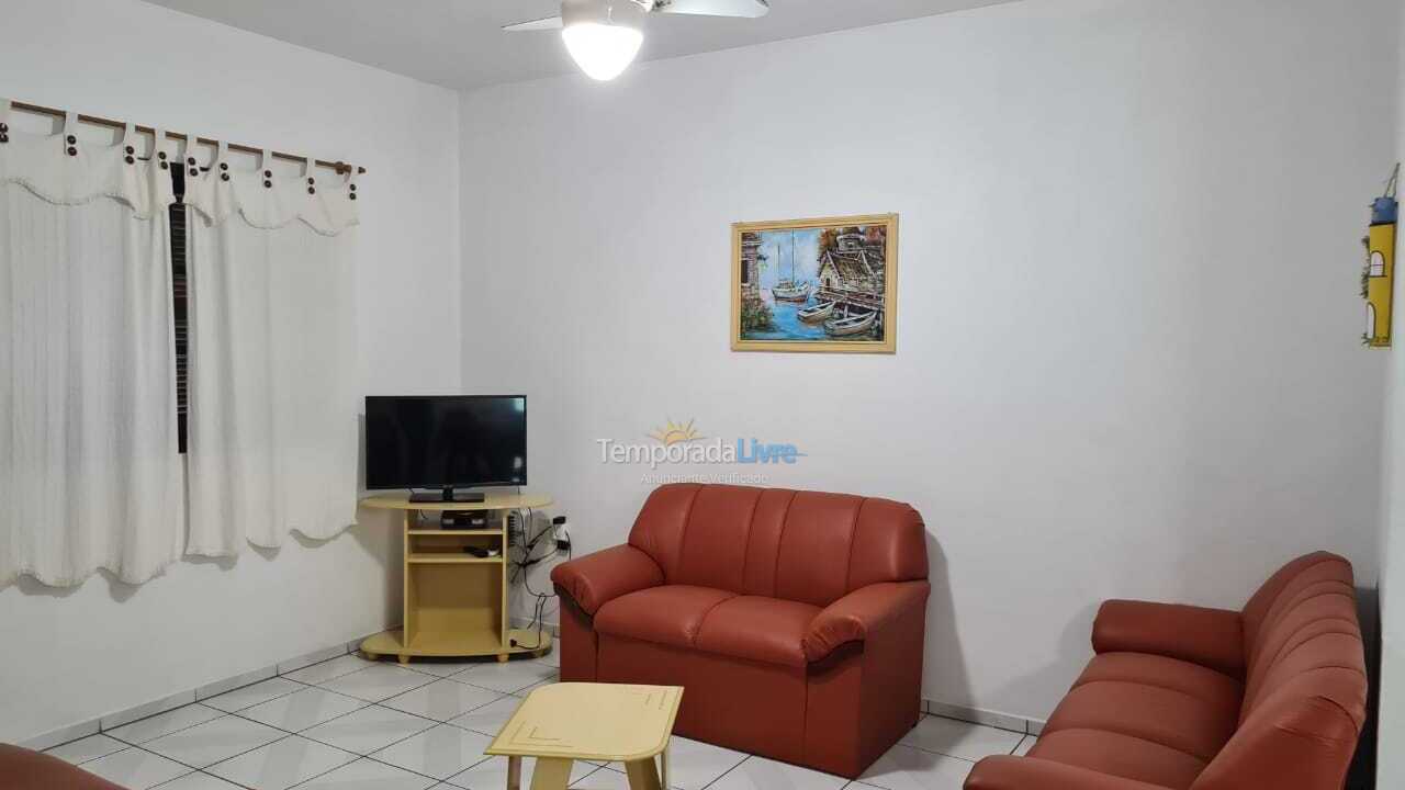 Casa para aluguel de temporada em Bombinhas (Praia de Bombas)