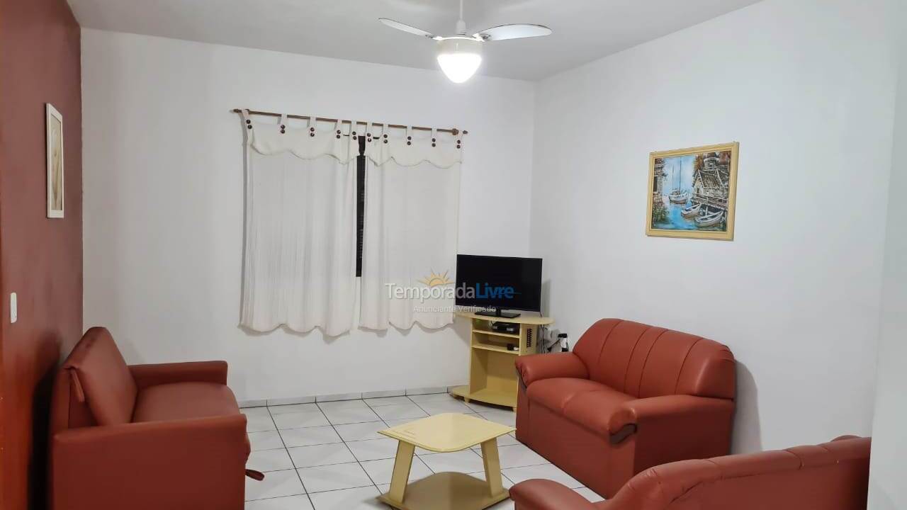 Casa para aluguel de temporada em Bombinhas (Praia de Bombas)