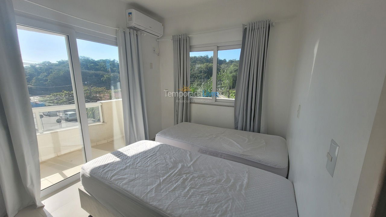 Apartamento para alquiler de vacaciones em Bombinhas (Praia de Bombas)