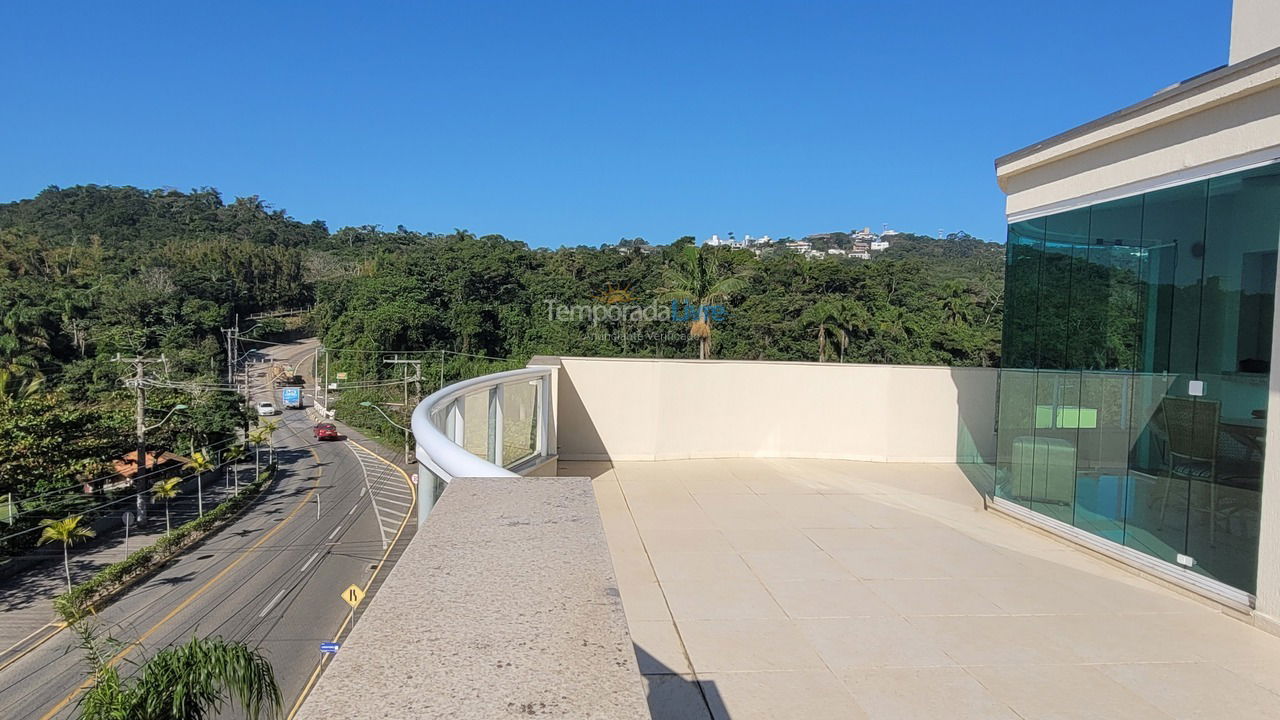 Apartamento para alquiler de vacaciones em Bombinhas (Praia de Bombas)